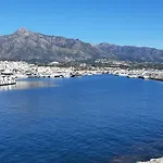 아파트 New & Beautiful Loft In Puerto Banus 마르베야