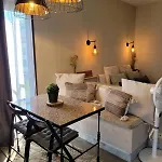 아파트 New & Beautiful Loft In Puerto Banus 마르베야