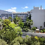아파트 New & Beautiful Loft In Puerto Banus