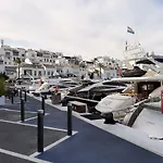 New & Beautiful Loft In Puerto Banus 아파트