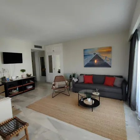New & Beautiful Loft In Puerto Banus Апартаменты