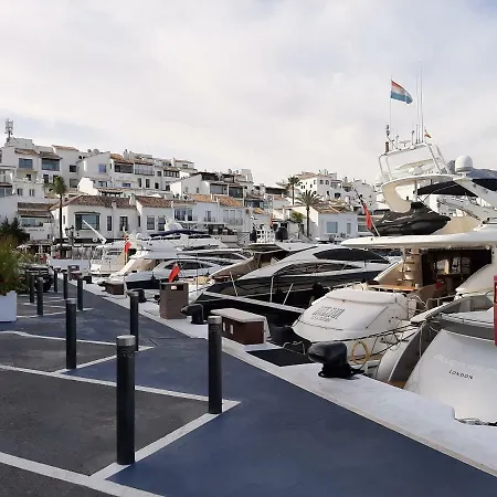 New & Beautiful Loft In Puerto Banus Апартаменты